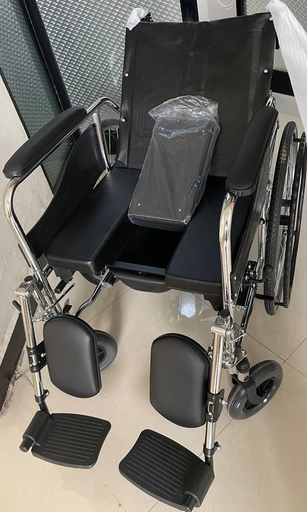 Reclining Wheelchair with commode
